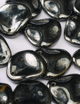 Szirom 14x13 mm-Jet hematite-5 db